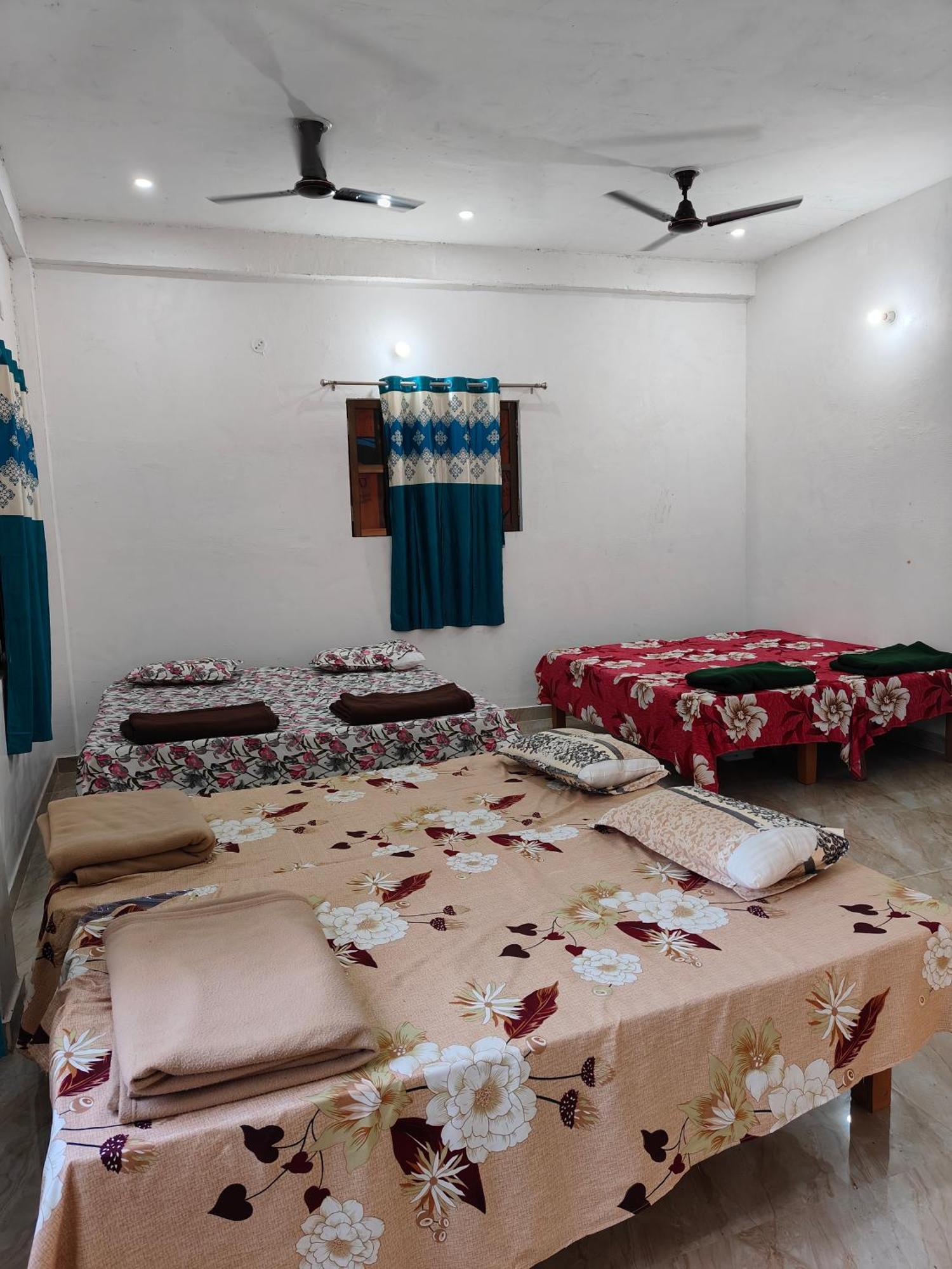 Nature Homestay Benares Buitenkant foto